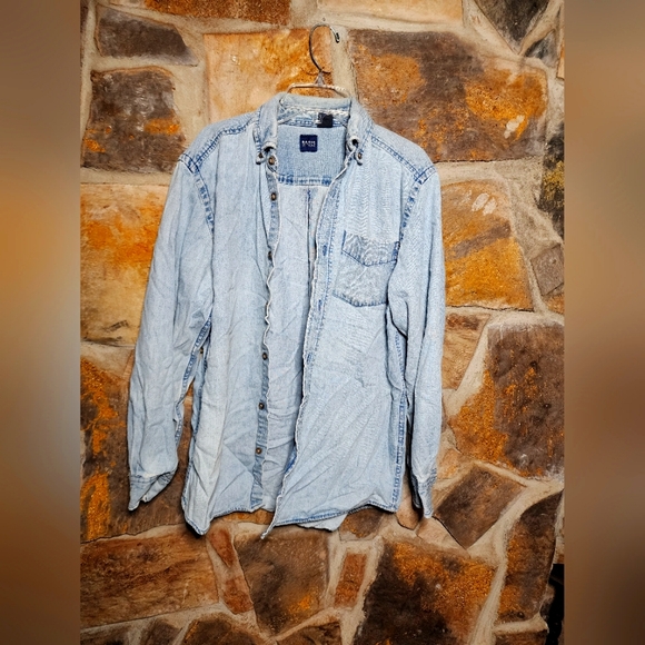 Basic addition button-down Jean top - Picture 1 of 2